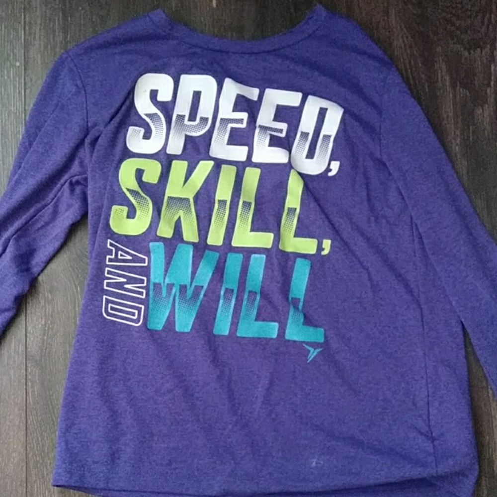 Long sleeved exercise top